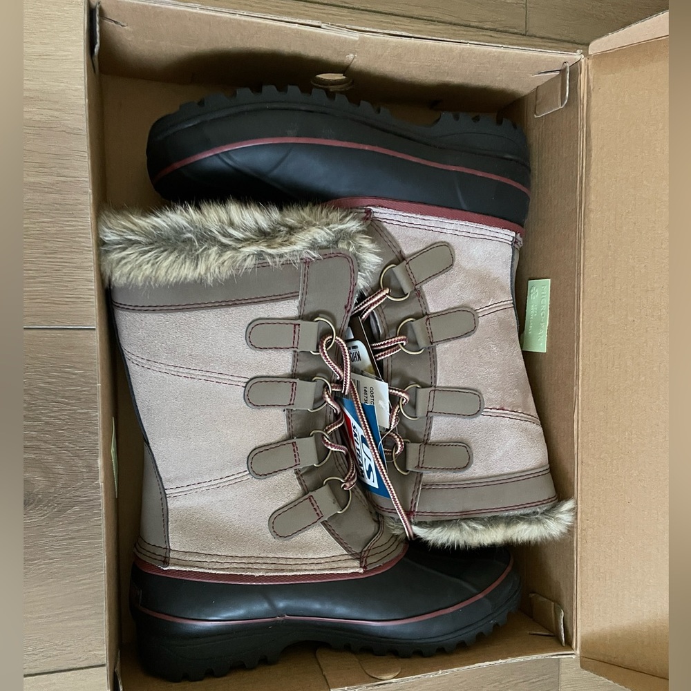 Khombu Boots size 8